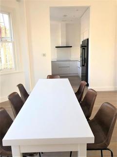 4 bedroom apartment for sale, a Frognal Lane, London