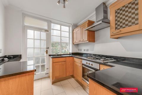 3 bedroom flat to rent, Cholmeley Park London N6