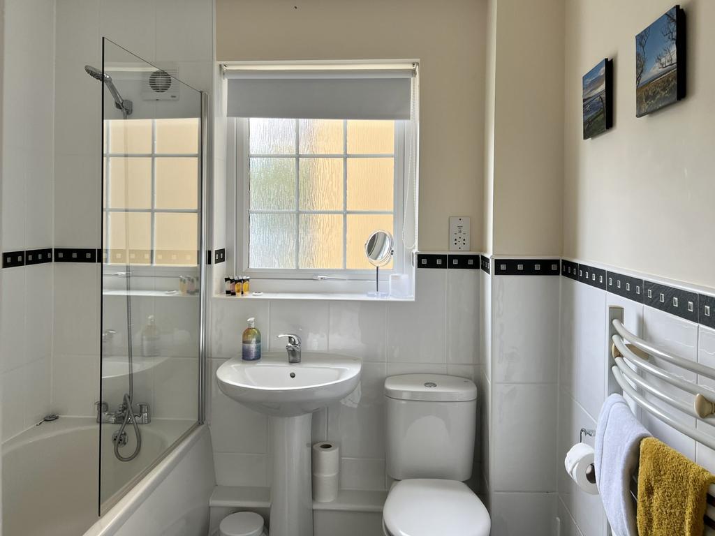 3 Callanders Close, Garlieston - Williamson and He