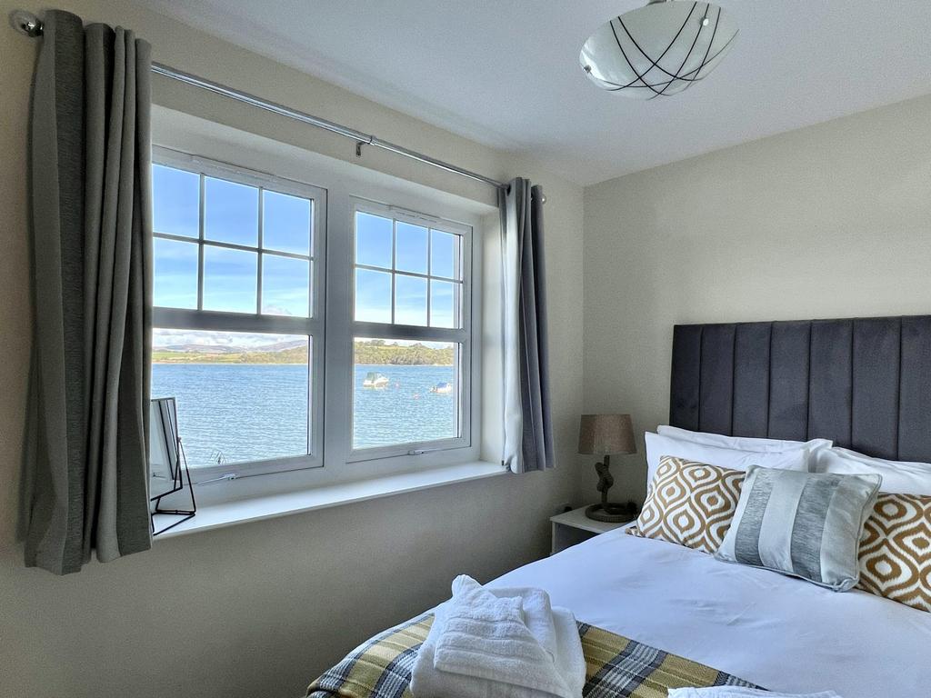 3 Callanders Close, Garlieston - Williamson and He
