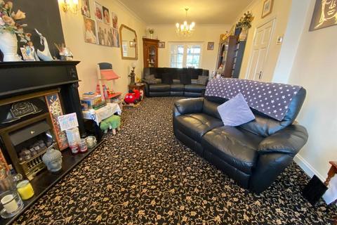 4 bedroom terraced house for sale, Reede Road, Dagenham