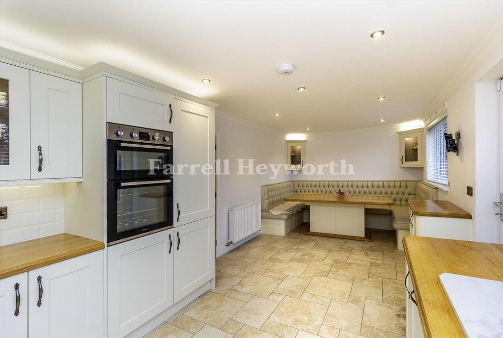 Kitchen dining room