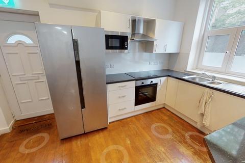undefined, Flat 5, 54 Glasshouse Street, Nottingham, Nottinghamshire, NG1