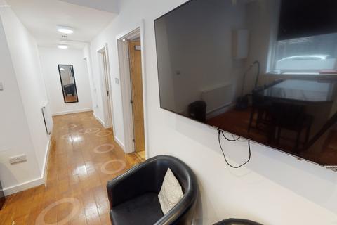 undefined, Flat 5, 54 Glasshouse Street, Nottingham, Nottinghamshire, NG1