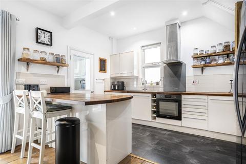 3 bedroom end of terrace house for sale, Hales Road, Cheltenham