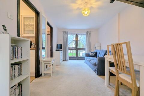 2 Caesars Close, Bancroft, Milton Keynes, MK13 0QD