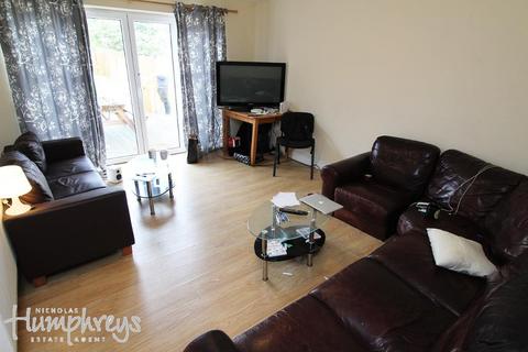 8 bedroom terraced house to rent, Lodge Road, Southampton