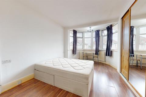 1 bedroom property to rent, Tanfield Avenue, Neasden NW2