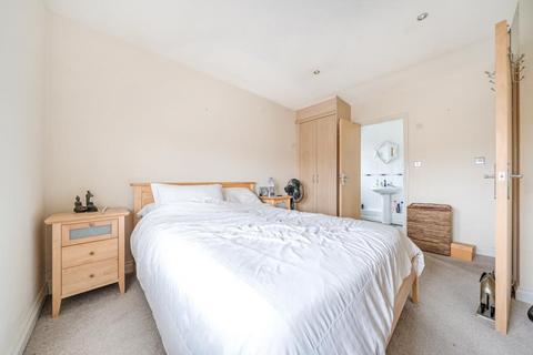 2 bedroom flat for sale, Shilton Park,  Carterton,  Oxfordshire,  OX18