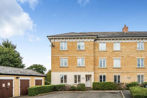 2 bedroom flat for sale, Shilton Park,  Carterton,  Oxfordshire,  OX18