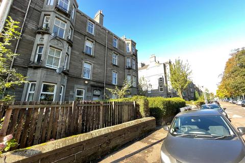 2 bedroom flat to rent, Baxter Park Terrace, Dundee, DD4