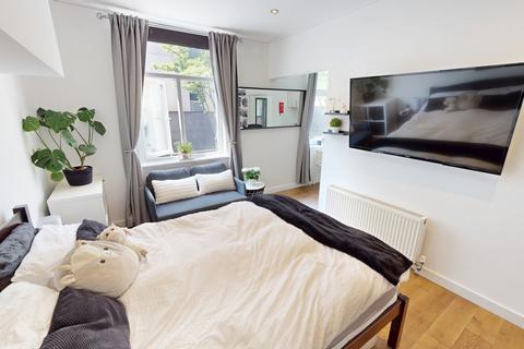 1 bedroom terraced house to rent, Flat 4, 54 Glasshouse Street, Nottingham, Nottinghamshire, NG1