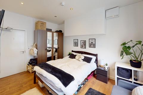 undefined, Flat 4, 54 Glasshouse Street, Nottingham, Nottinghamshire, NG1