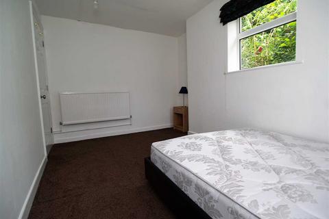 2 bedroom apartment to rent, Mannamead Road, Plymouth