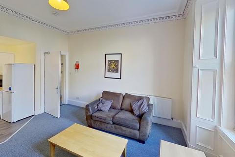 3 bedroom flat to rent, Caledonian Road, Edinburgh, EH11