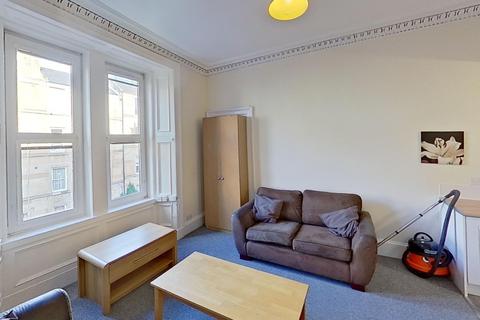 3 bedroom flat to rent, Caledonian Road, Edinburgh, EH11