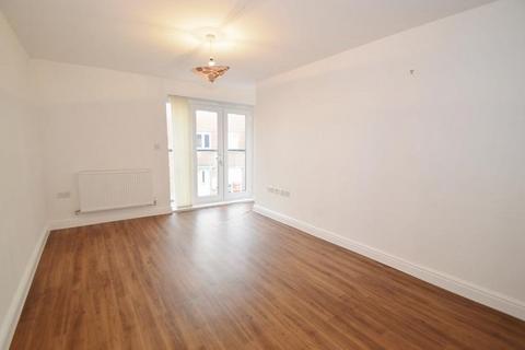 2 bedroom property to rent, Chadwick Road, Slough, Berkshire, SL3