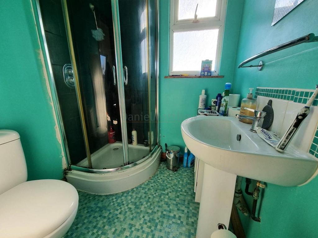En-suite in the attic
