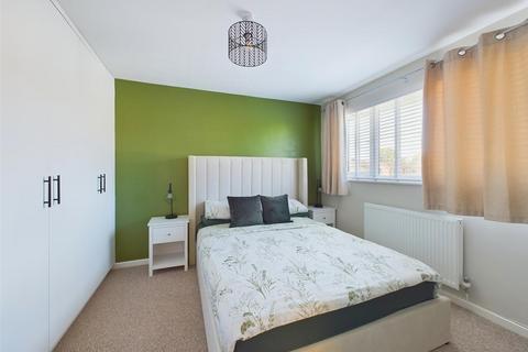 3 Filton Way, Gloucester, GL4 4AX