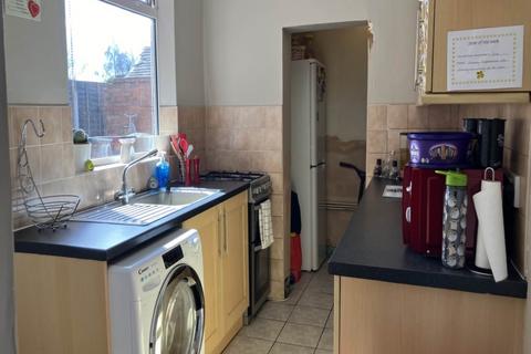 2 bedroom terraced house to rent, Broad Lane, Walsall WS3