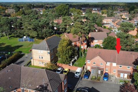 2 bedroom terraced house for sale, Deanside, Camberley GU15