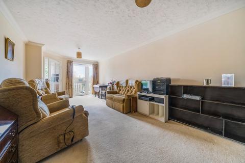 2 bedroom flat for sale, West End Road, Hampshire SO18