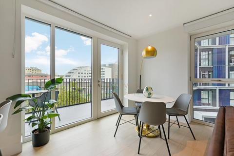 2 bedroom apartment to rent, Cascade Way, London W12