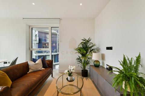 2 bedroom apartment to rent, Cascade Way, London W12