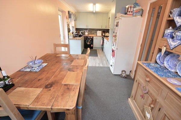 Open plan kitchen/diner