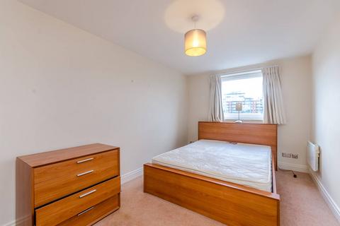 2 bedroom flat to rent, Smugglers Way, Wandsworth Town, London, SW18