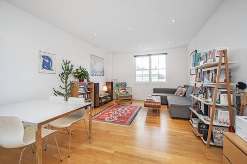 1 bedroom flat for sale, Kingsland Passage, Dalston, London, E8