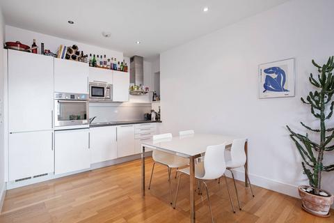 1 bedroom flat for sale, Kingsland Passage, Dalston, London, E8