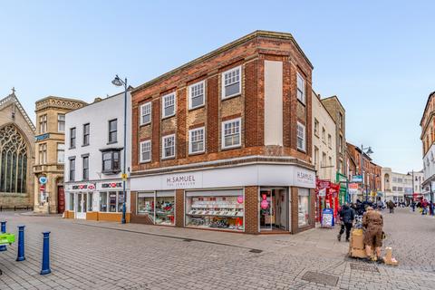 Retail property (high street) to rent, Boston PE21