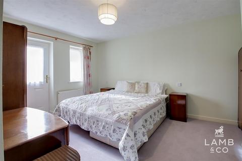 22 Chaffinch Drive, Harwich, CO12 4WL