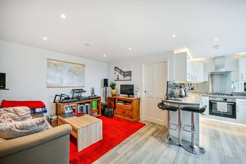 1 bedroom flat for sale, Upper Teddington Road, Hampton Wick, Kingston upon Thames, KT1