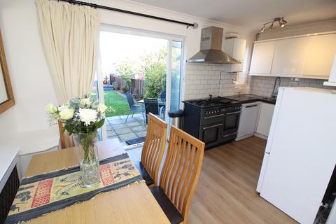 3 bedroom terraced house to rent, Dorchester Road, Worcester Park KT4