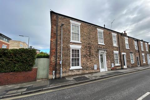 Bishopgate, Howden, Goole