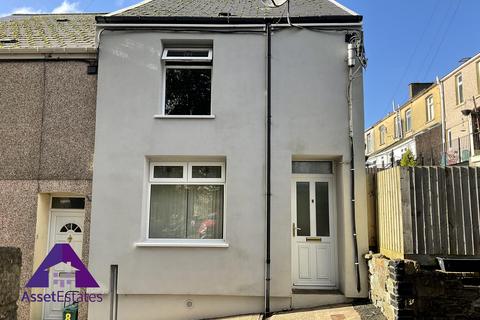 3 bedroom end of terrace house for sale, Diamond Jubilee Terrace Abertillery NP13 1ND