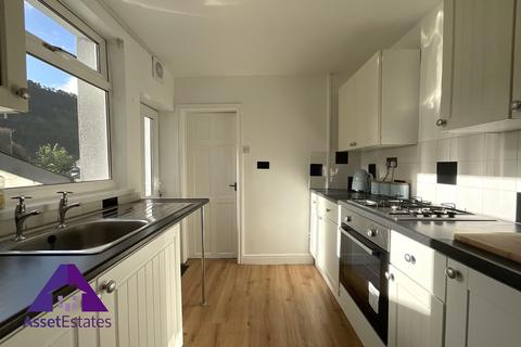 3 bedroom end of terrace house for sale, Diamond Jubilee Terrace Abertillery NP13 1ND