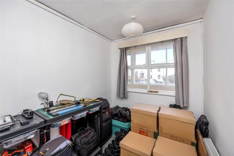 16, East Lodge Brighton Road, Lancing, BN15 8BQ