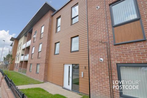 2 bedroom apartment to rent, Claypit Lane, West Bromwich B70