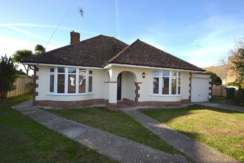 3 bedroom bungalow to rent, Chalet Road, Ferring, BN12