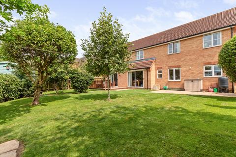 5 bedroom detached house for sale, Nursery Vale, Gainsborough, DN21