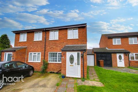 3 bedroom semi-detached house for sale, Terence Close, Chatham