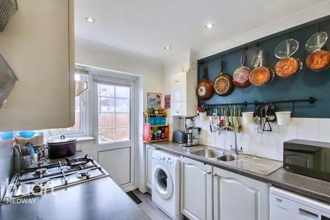 10 Terence Close, Chatham, ME4 4XZ