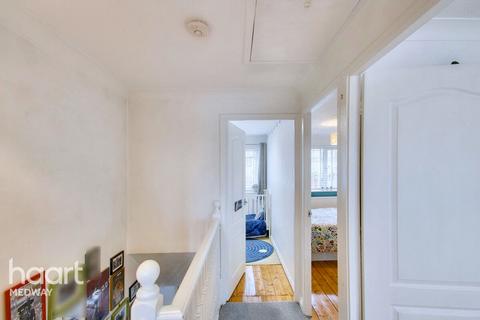 10 Terence Close, Chatham, ME4 4XZ