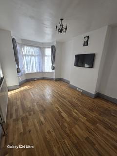 5 bedroom terraced house to rent, Gathorne Terrace, Leeds LS8