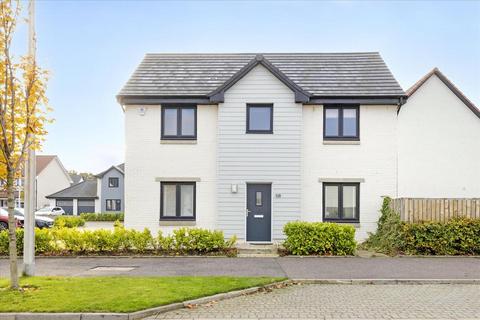 3 bedroom detached house for sale, 81 Turnpike Road, East Calder, EH53