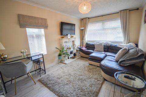 3 bedroom end of terrace house for sale, Norgreave Way, Halfway, Sheffield, S20