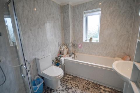 3 bedroom end of terrace house for sale, Norgreave Way, Halfway, Sheffield, S20